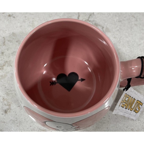 SNOOPY HUG CHARLIE BROWN Valentines Round 18oz Mug Heart In Bottom 2023 Gift Tag - Picture 2 of 6